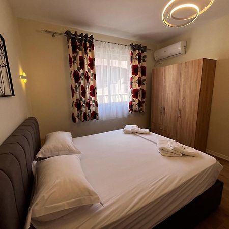 Charming Comfort Apartment Tirana Eksteriør billede