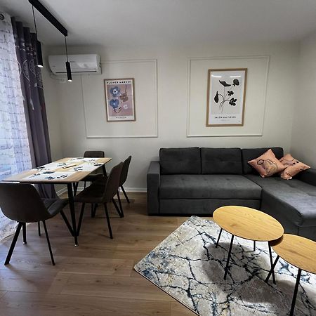 Charming Comfort Apartment Tirana Eksteriør billede